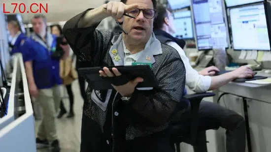 午盘：美股涨跌不一 纳指下跌约0.7%